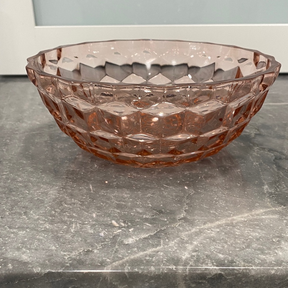 Depression Glass Jeannette Pattern Pink Glass Serving Bowl. 6 3/4” x 2 1/2” H